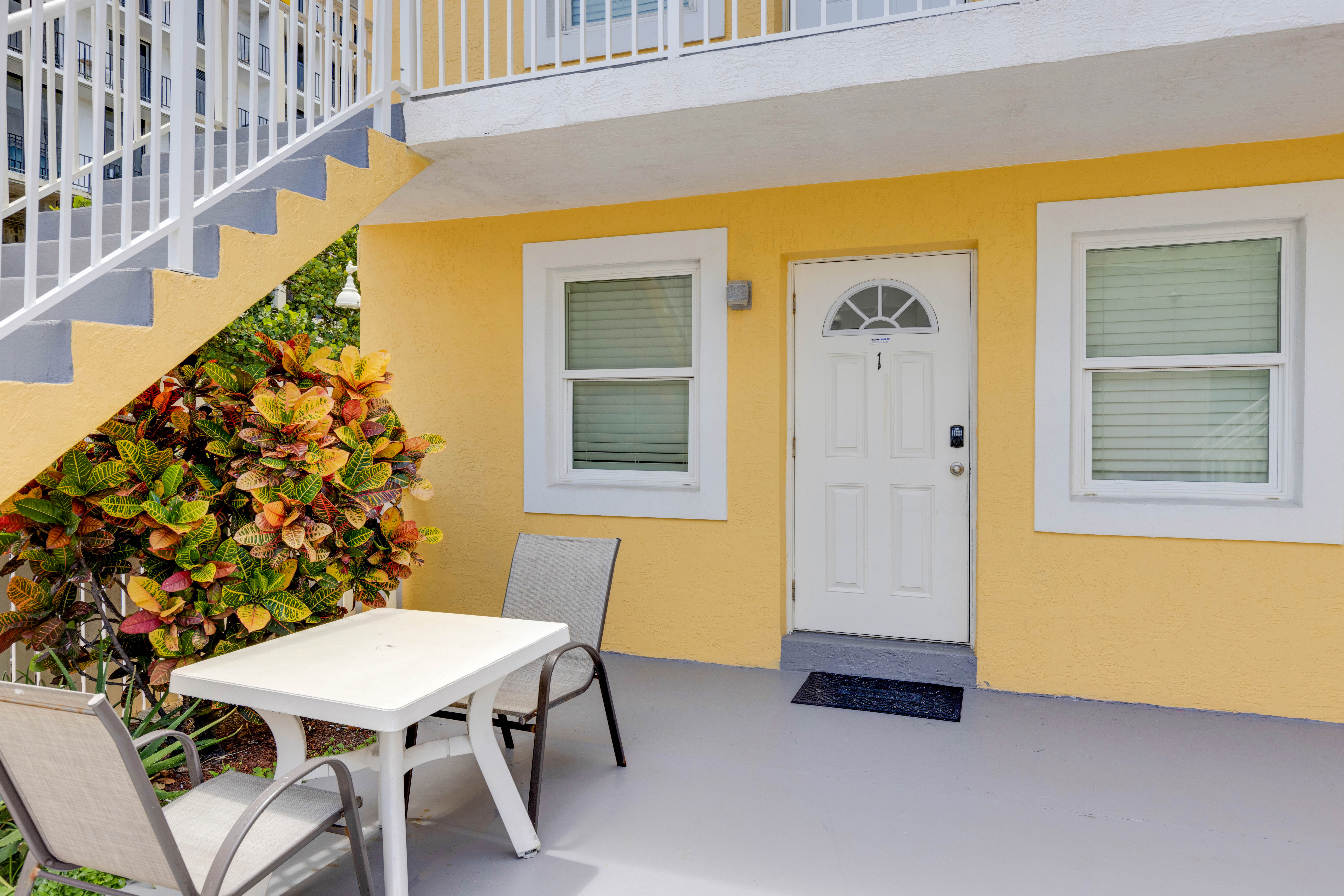 Ultra Blue Apartments Hollywood Beach exterior