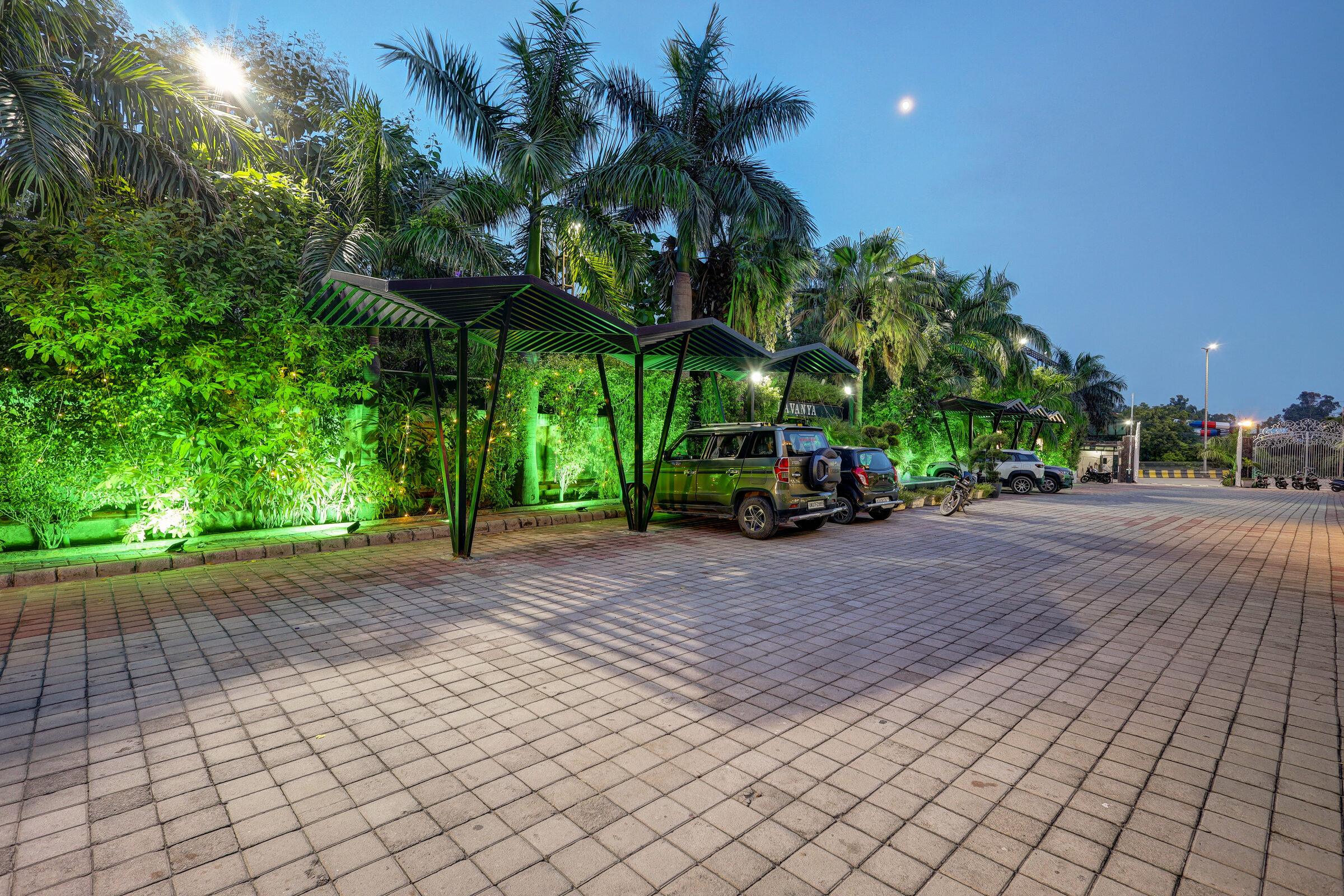 Hotel Near Wazirpur: A Practical Stay for Work Trips