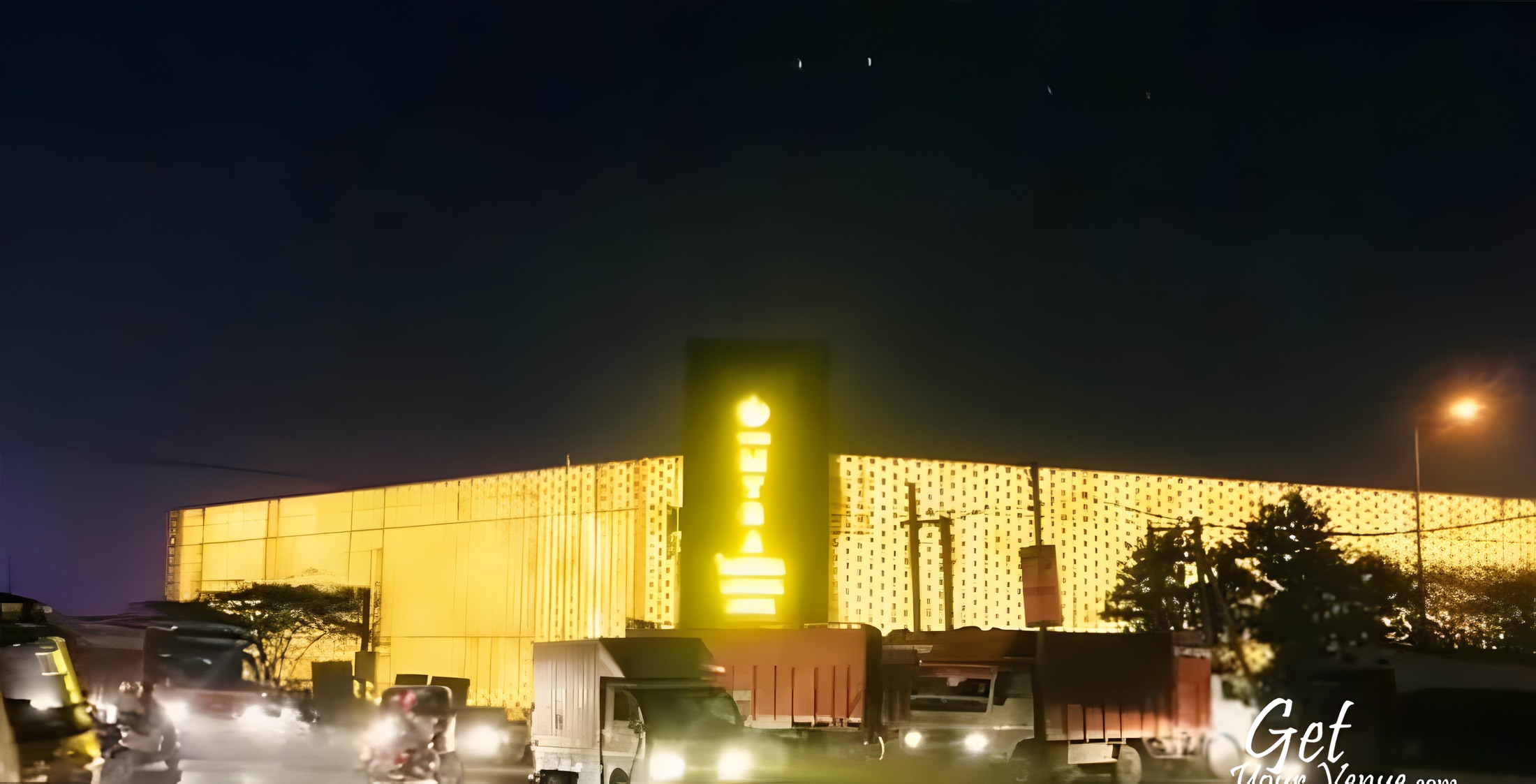 Lavanya Motel on GT Karnal Road at night